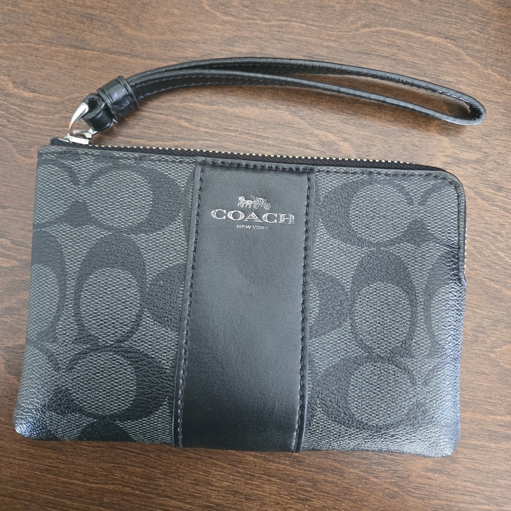 Coach Corner Zip Wristlet in Signature Canvas, Black with Silver Hardware